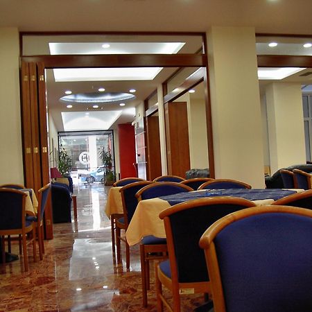 Hotel Elena ลาเมีย ภายนอก รูปภาพ