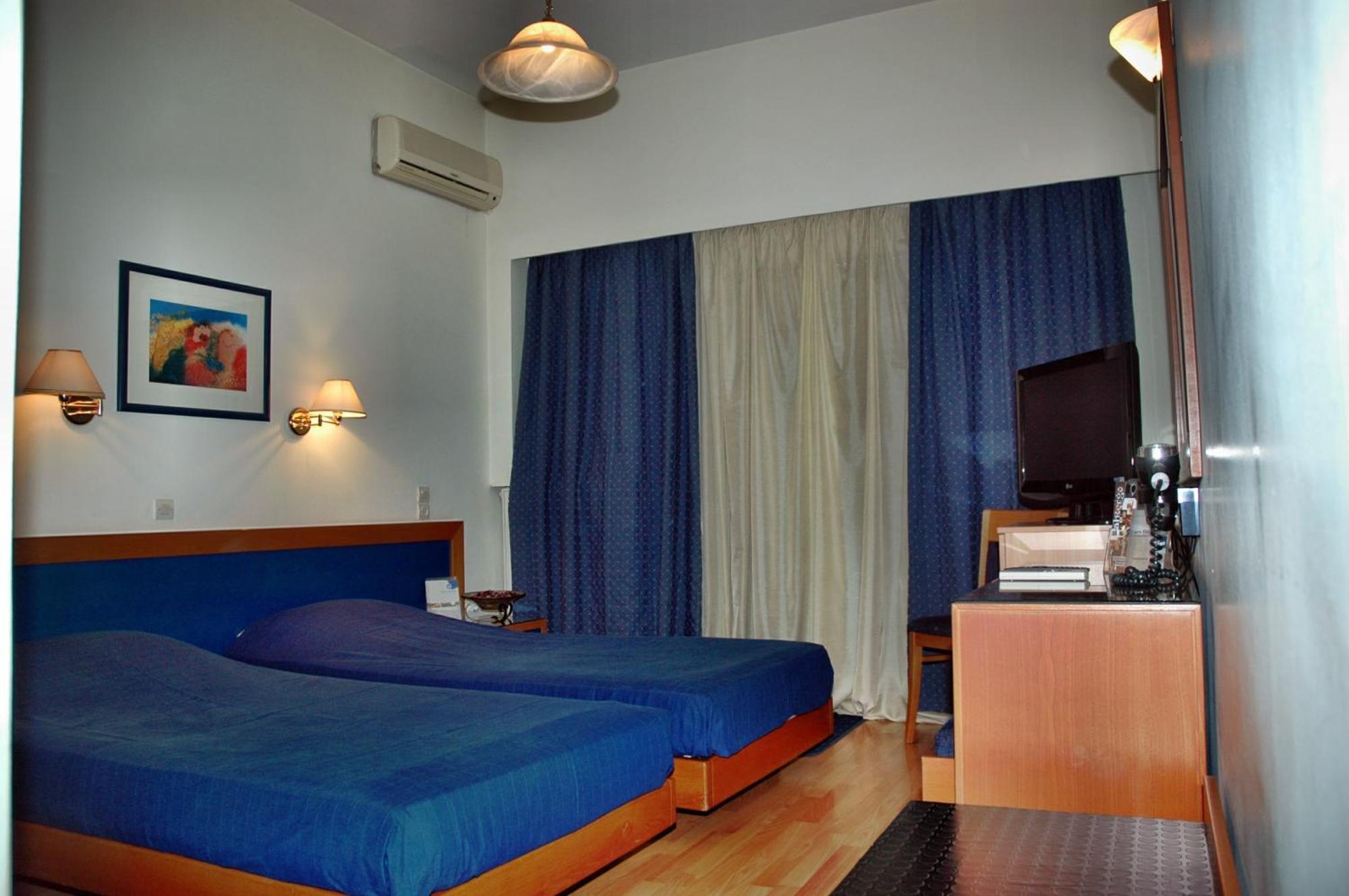 Hotel Elena ลาเมีย ภายนอก รูปภาพ